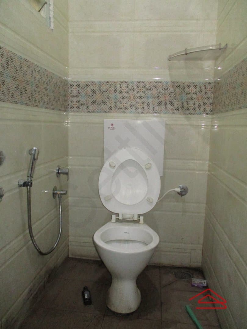 bathrooms-ZFf6.jpg