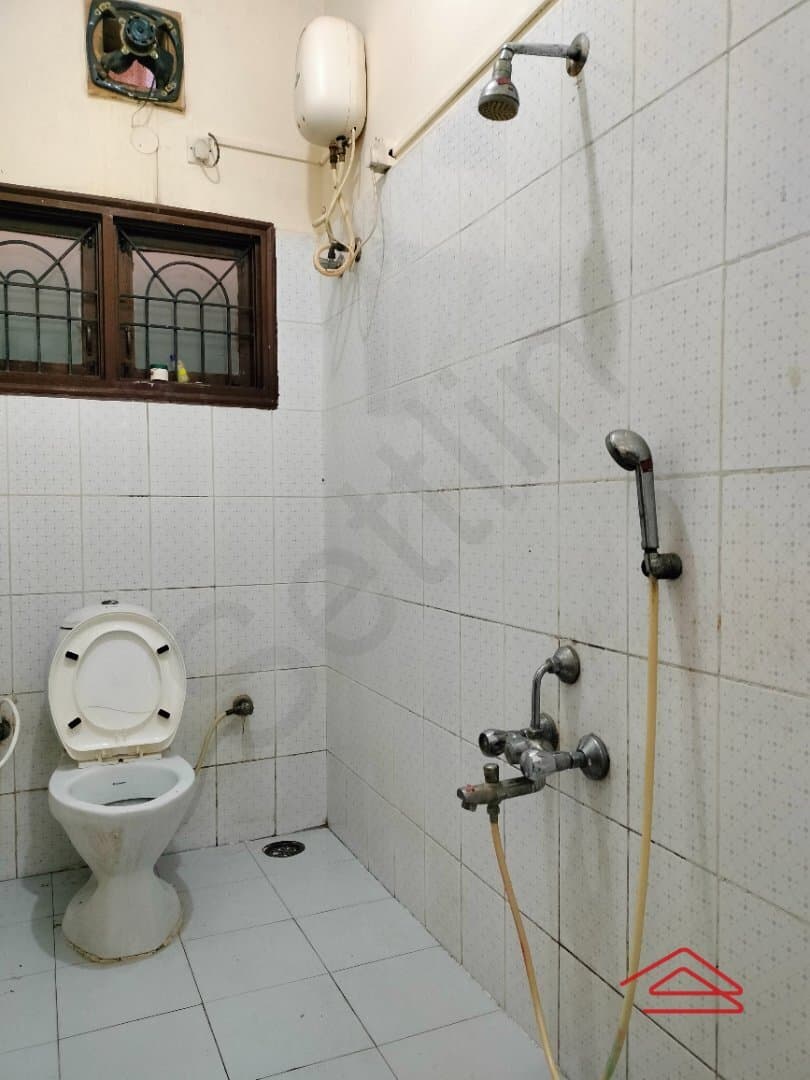 bathrooms-otvL.jpg