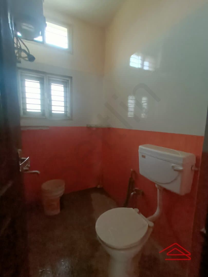 bathrooms-syg2.jpg