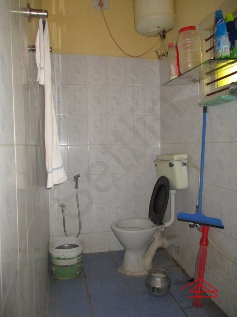 bathrooms-1583746940821.jpg