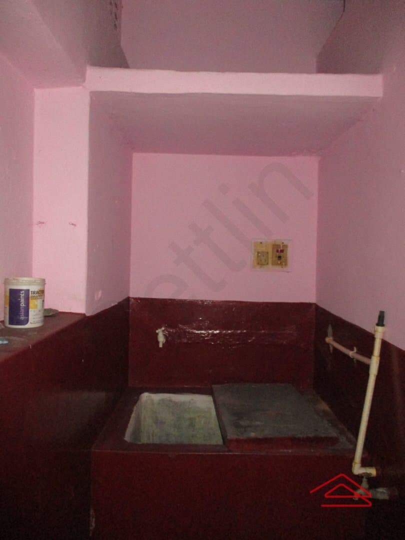 bathrooms-H7ZR.jpg