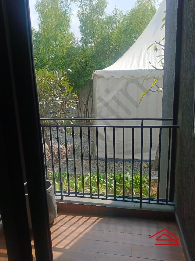 Balcony 1