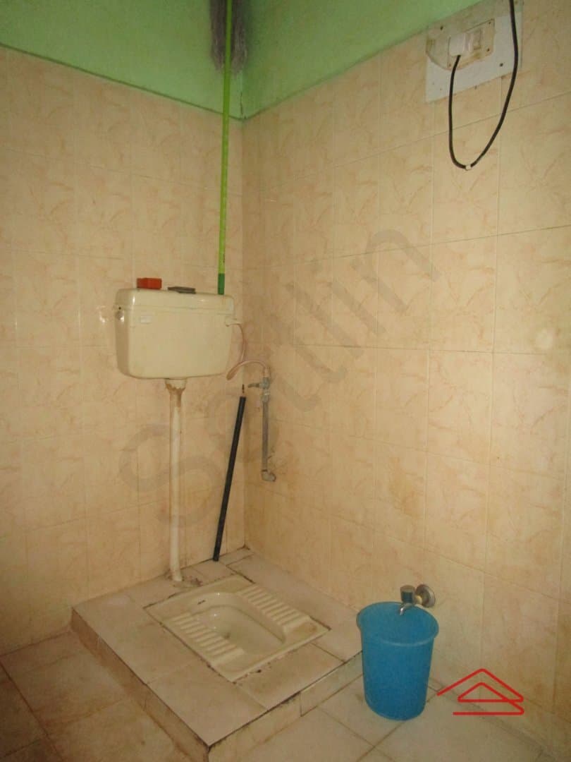 bathrooms-8hRy.jpg