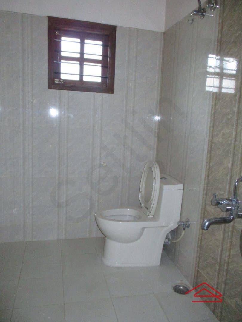 bathrooms-wY7J.jpg