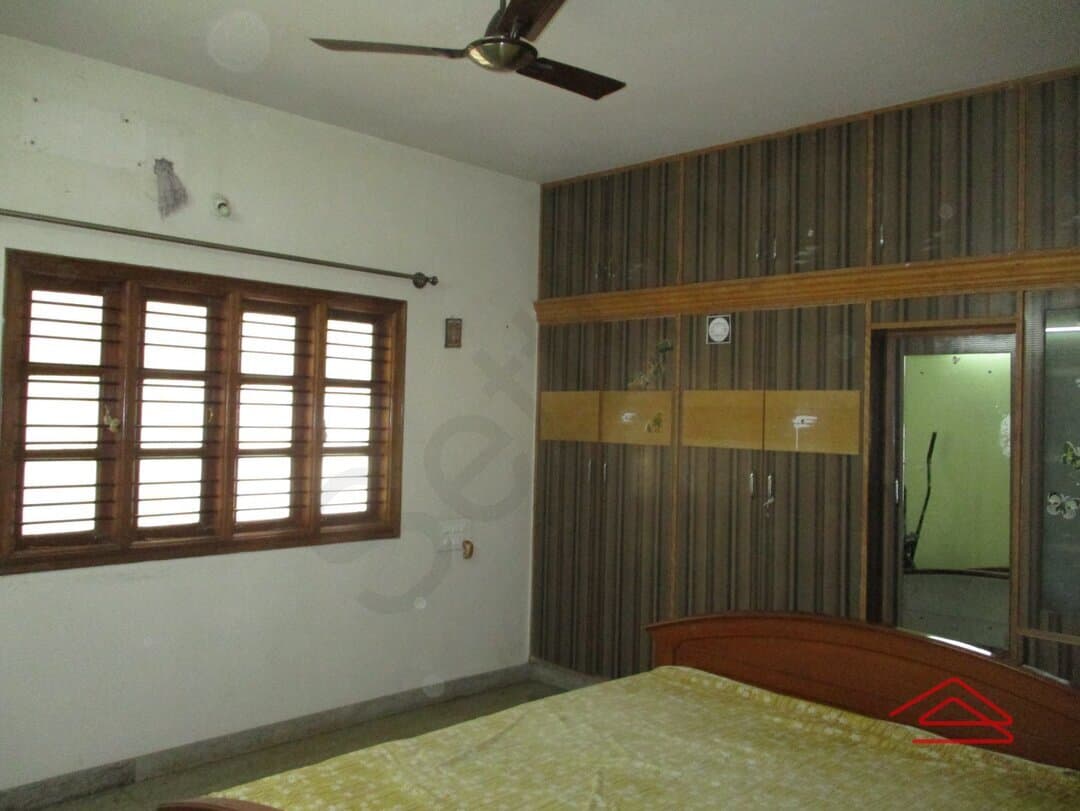 bedrooms-QCqk.jpg