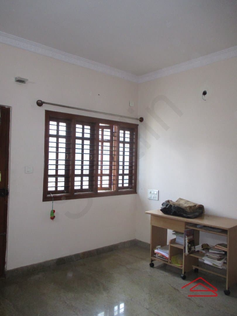 bedrooms-RjWB.jpg
