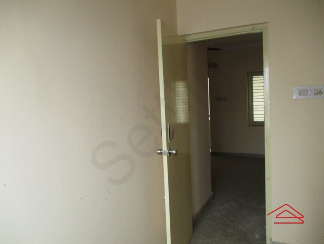 bedrooms-9Wiq.jpg