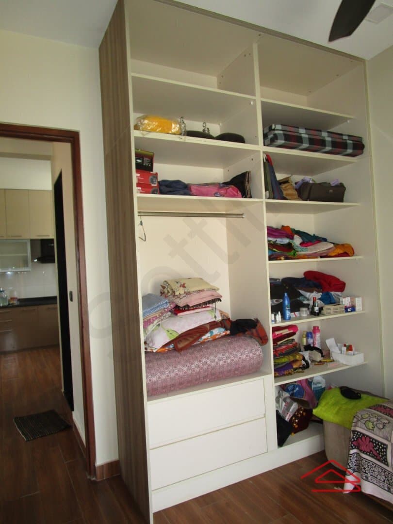 bedrooms-cLg4.jpg