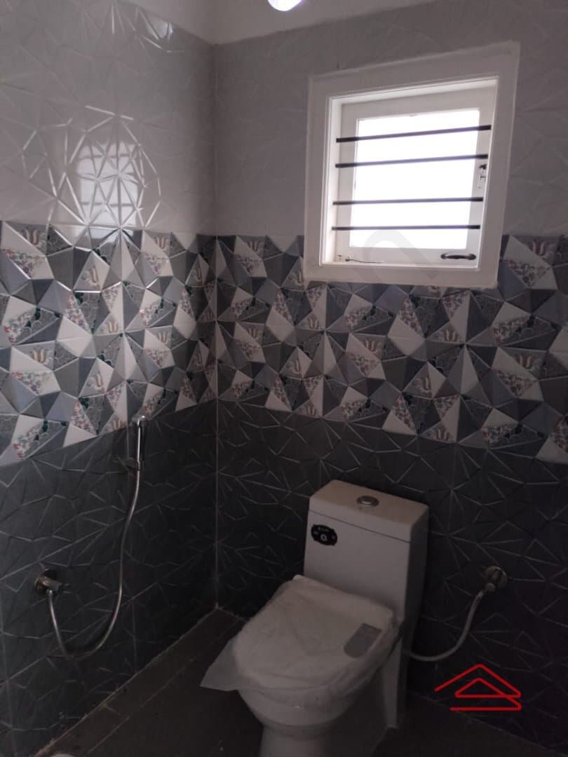 bathrooms-MxNq.jpg