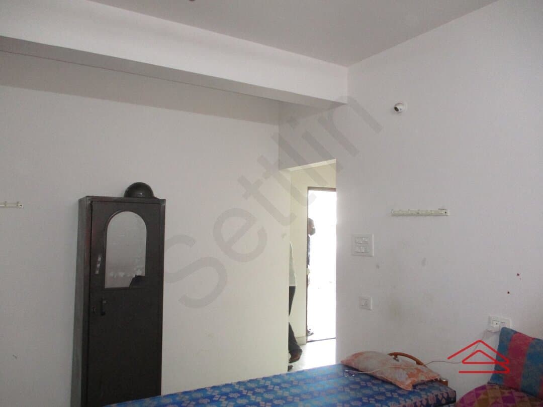 bedrooms-rk8T.jpg