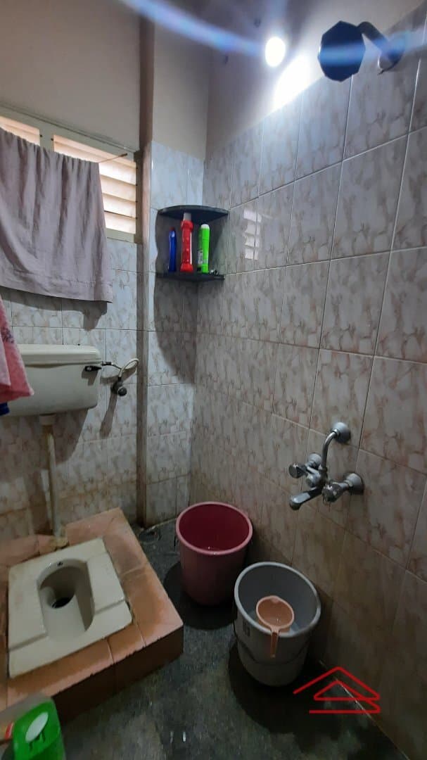bathrooms-FDok.jpg
