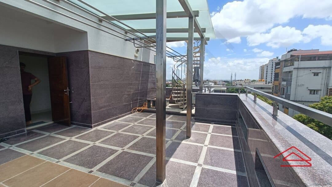 balconies-WAbn.jpg