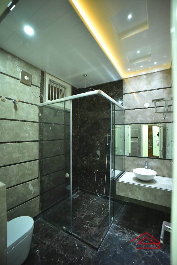 bathrooms-z5L6.jpg