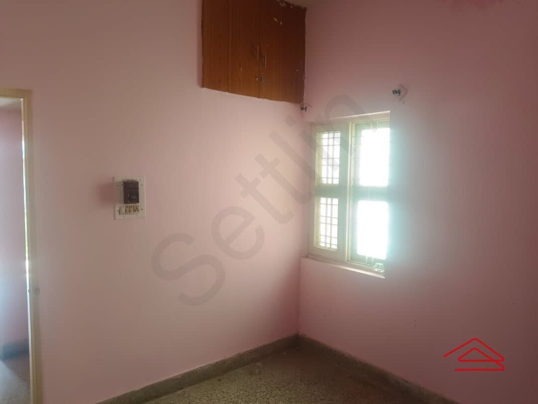 bedrooms-5ywF.jpg