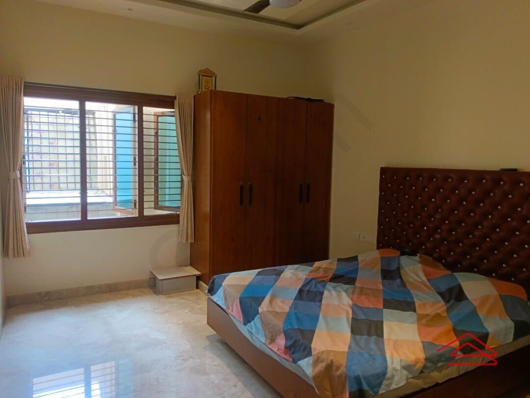 bedrooms-BECg.jpg