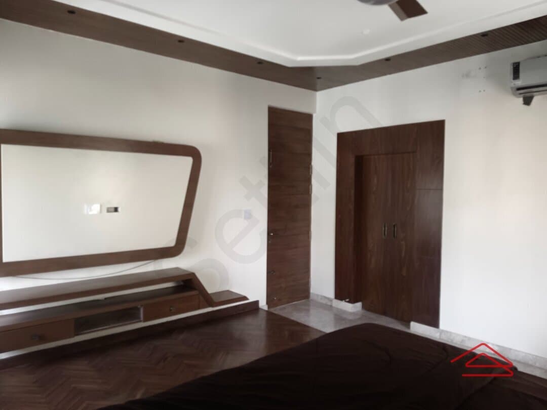 bedrooms-E5Wk.jpg