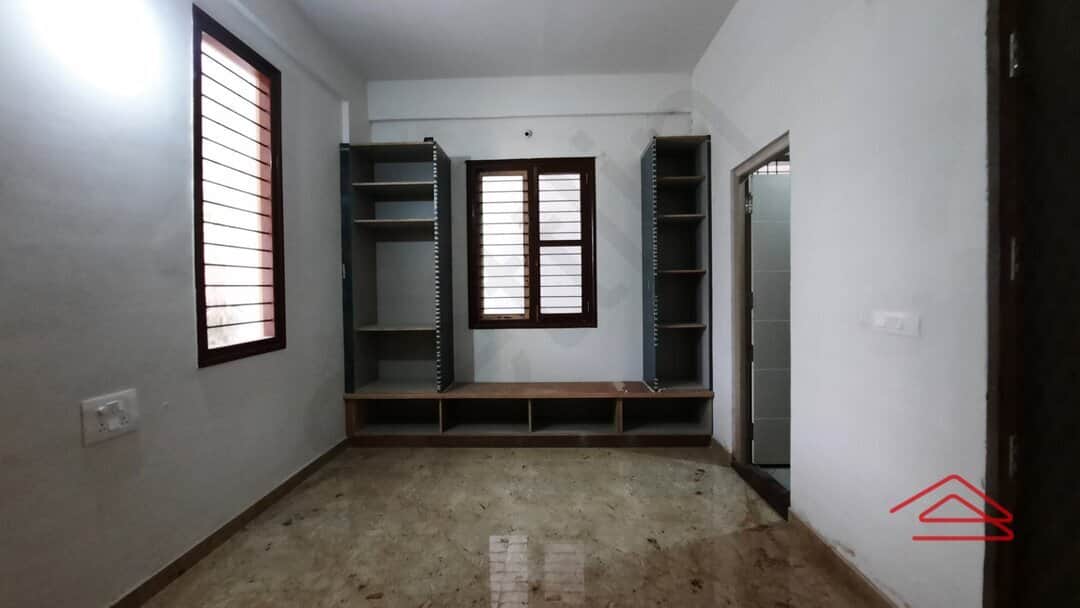 bedrooms-R6eN.jpg