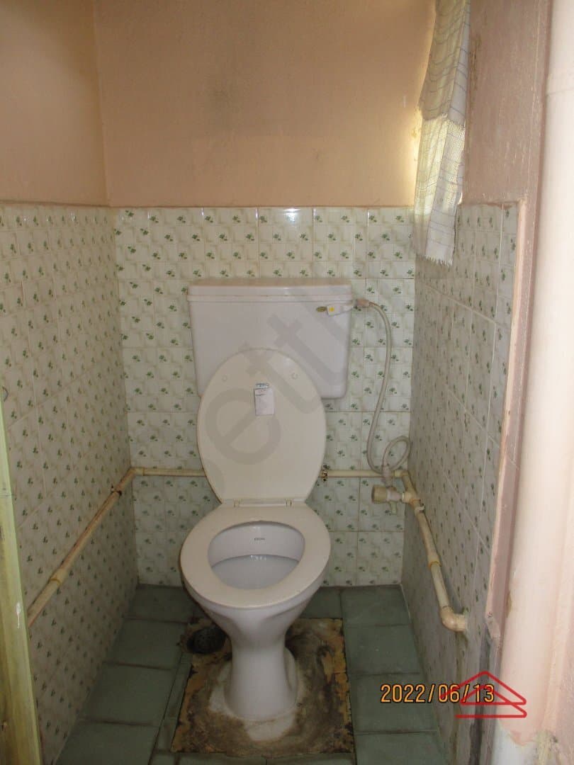 bathrooms-Qe2H.jpg