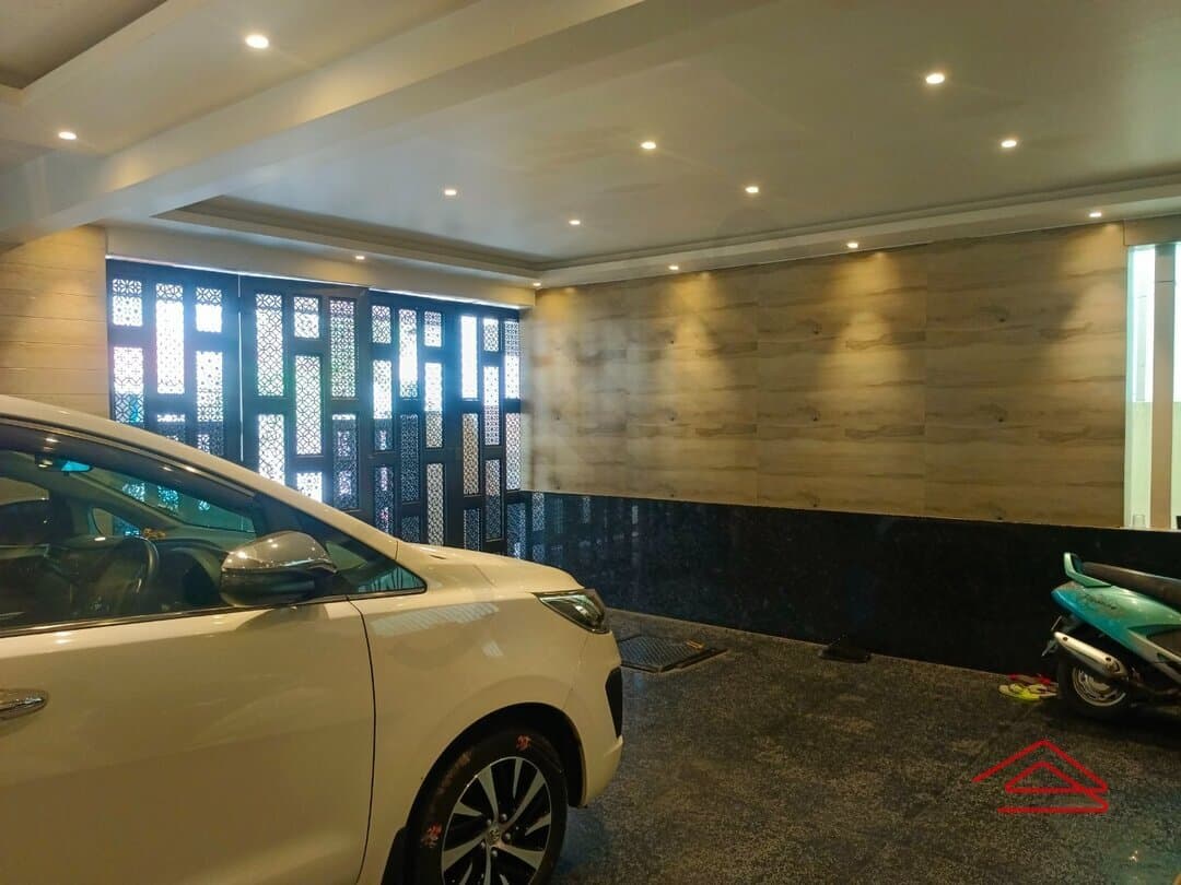 parkings-LzEz.jpg