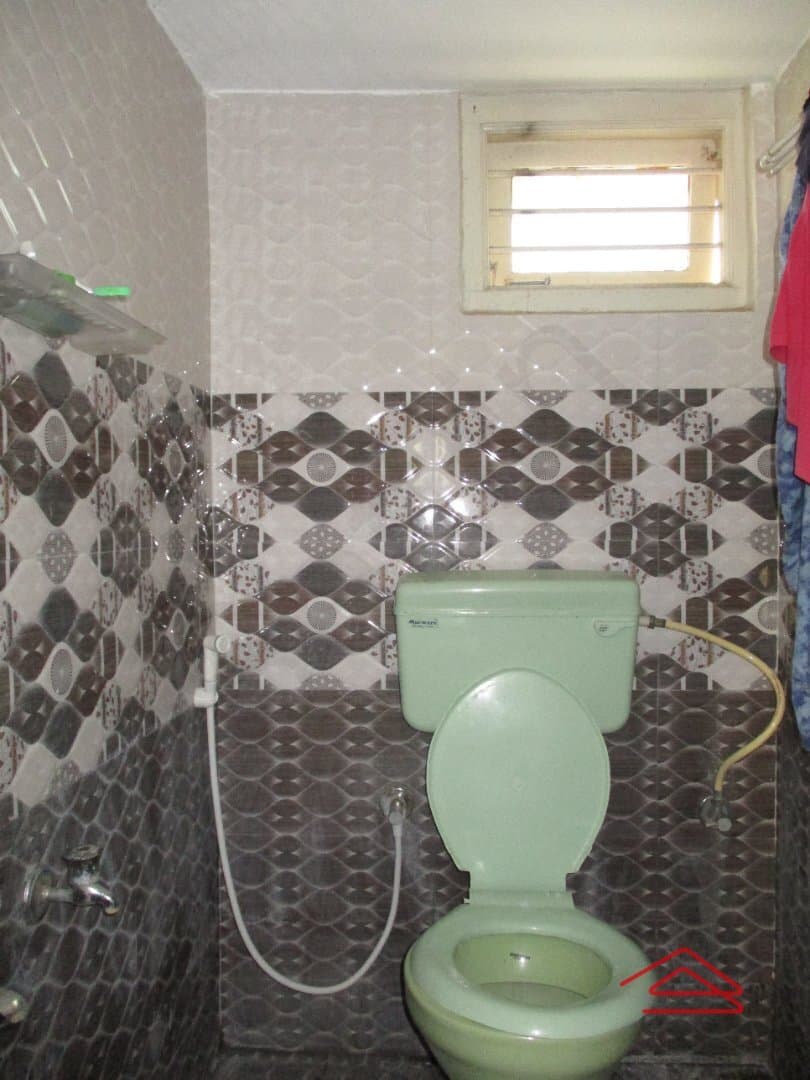 bathrooms-K2LZ.jpg