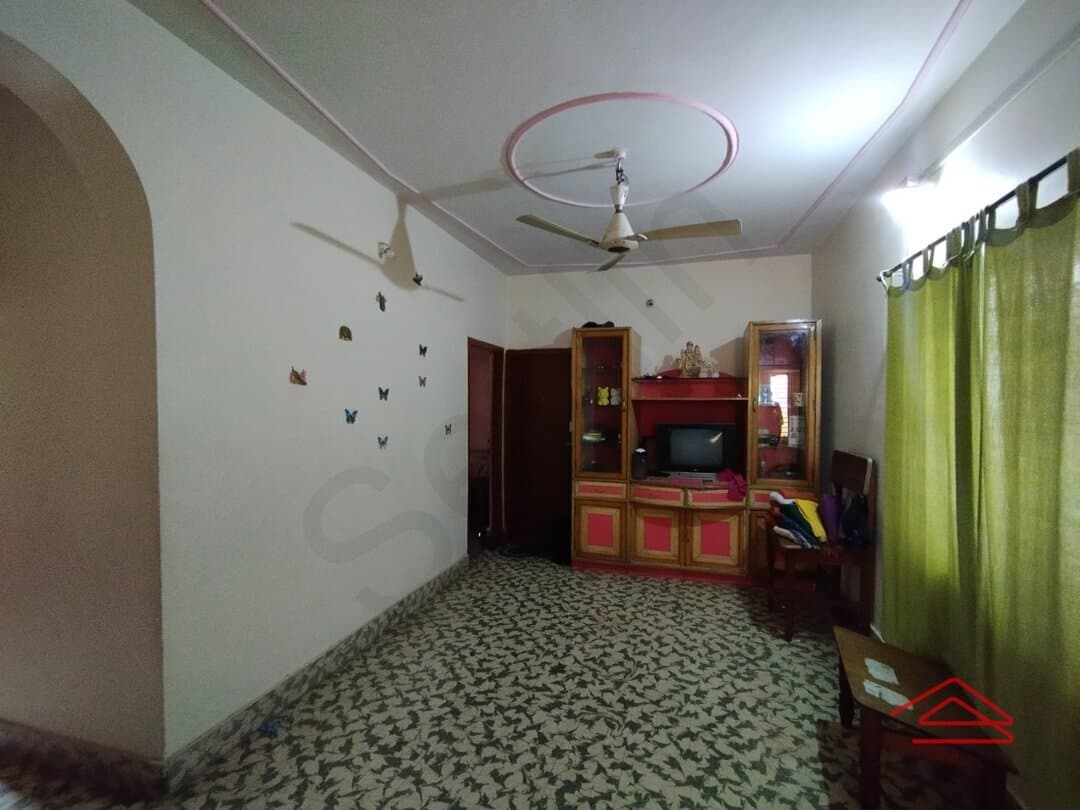 halls-jih5.jpg