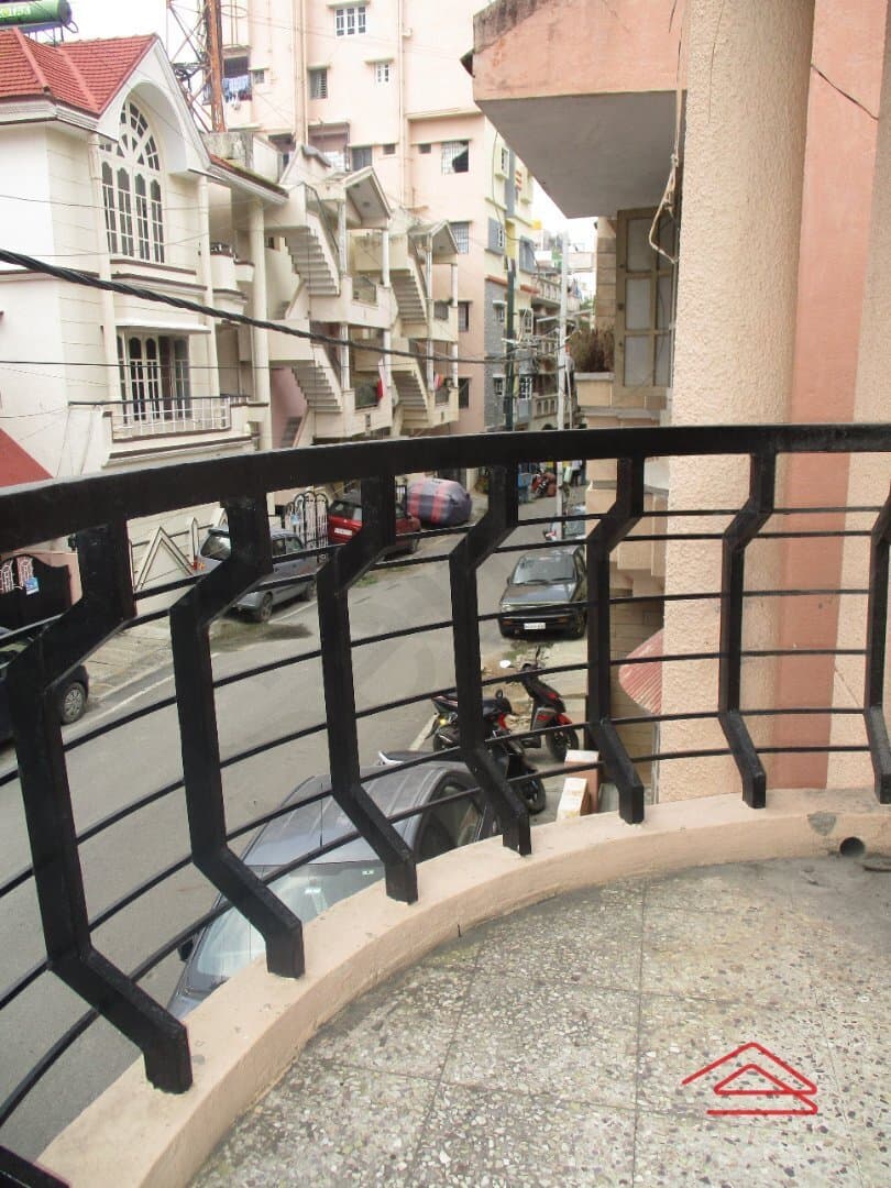 balconies-wFTp.jpg
