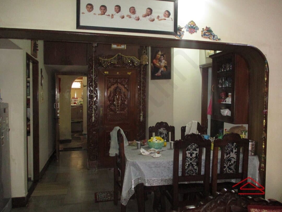 halls-img2.jpg