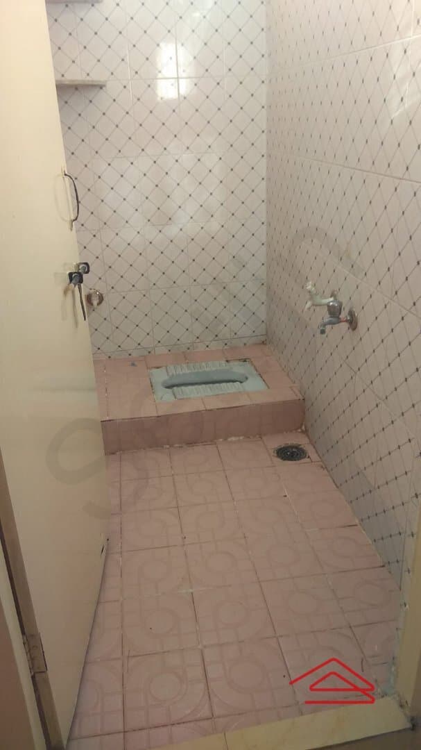 bathrooms-XN9j.jpg