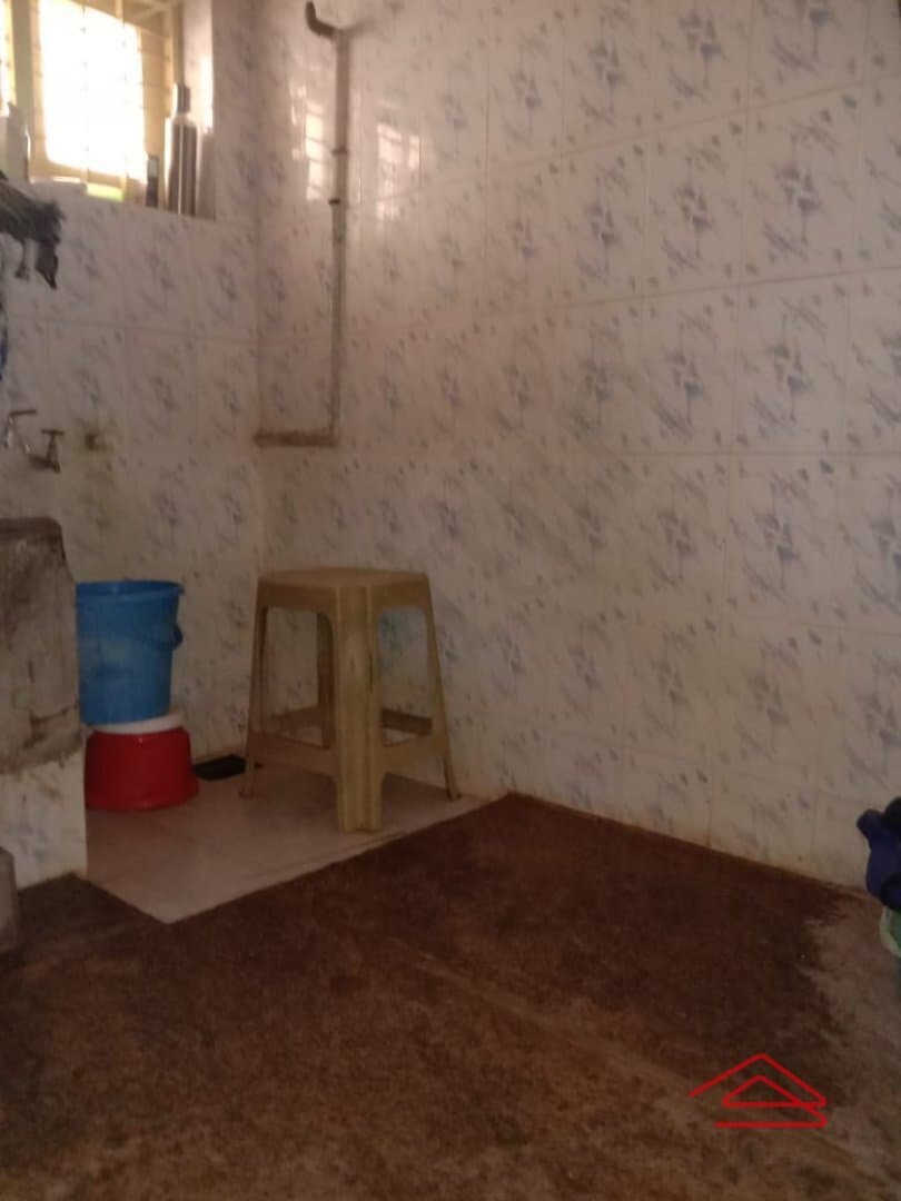 bathrooms-SnhJ.jpg