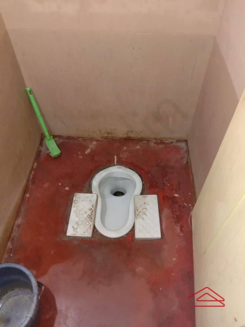 bathrooms-a7uS.jpg