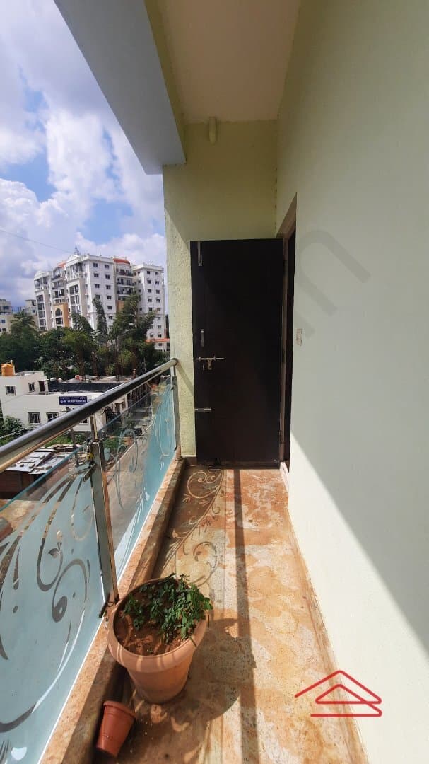 balconies-nbyq.jpg