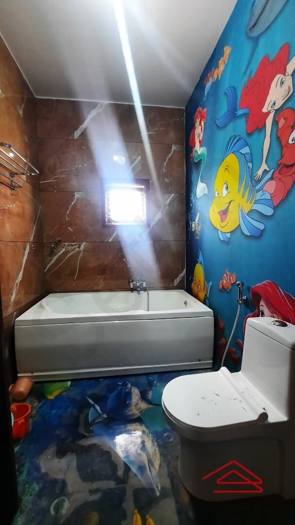 bathrooms-mH2C.jpg