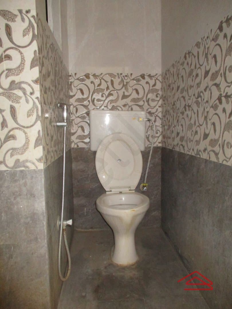 bathrooms-bhNn.jpg
