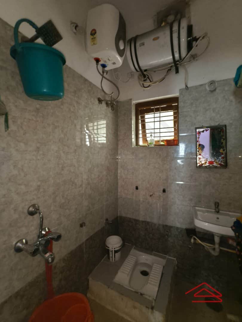 Sub Unit : bathrooms 1