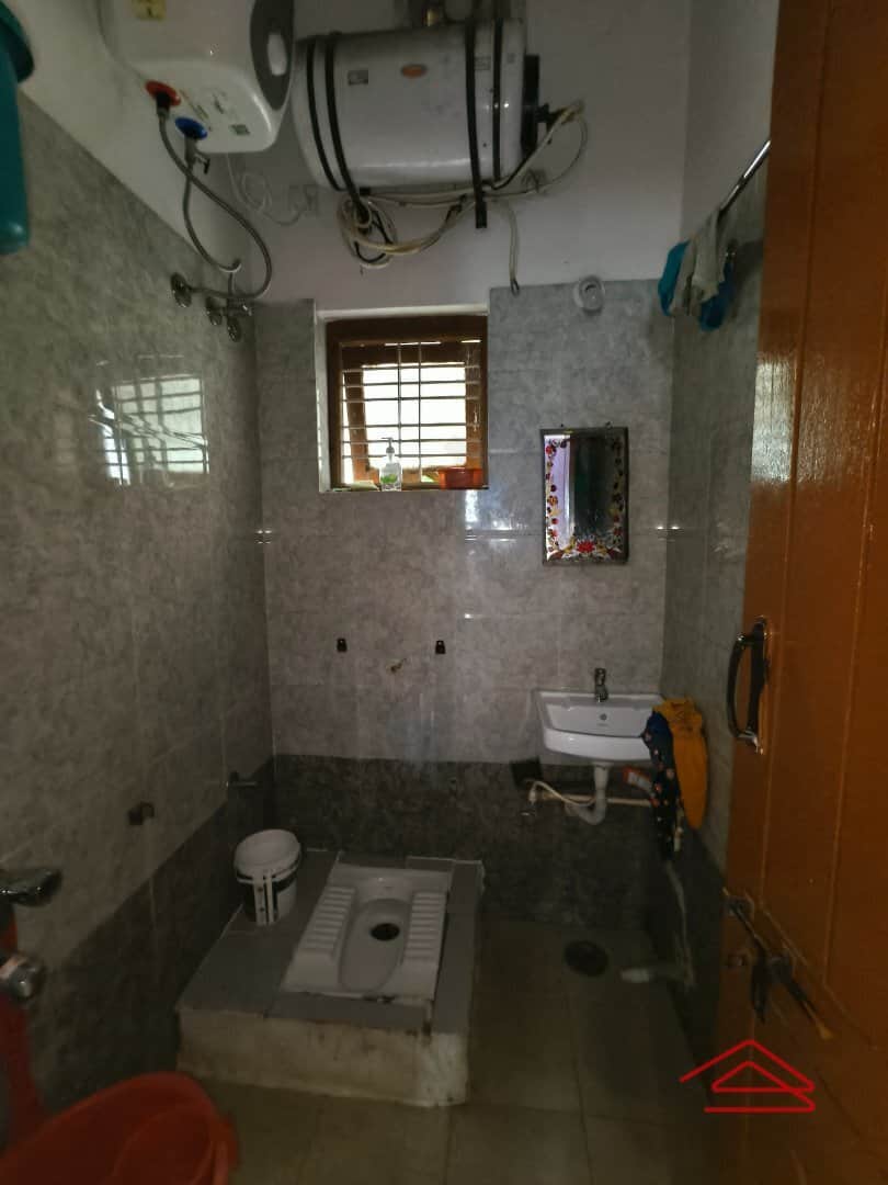 Sub Unit : bathrooms 1