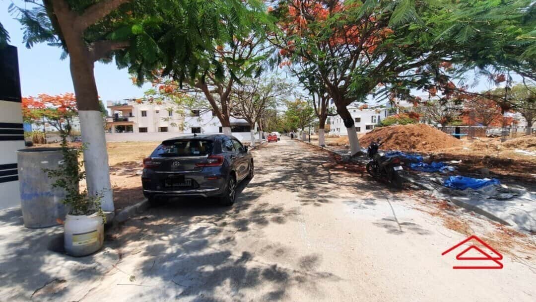 Unit:  Approach Road