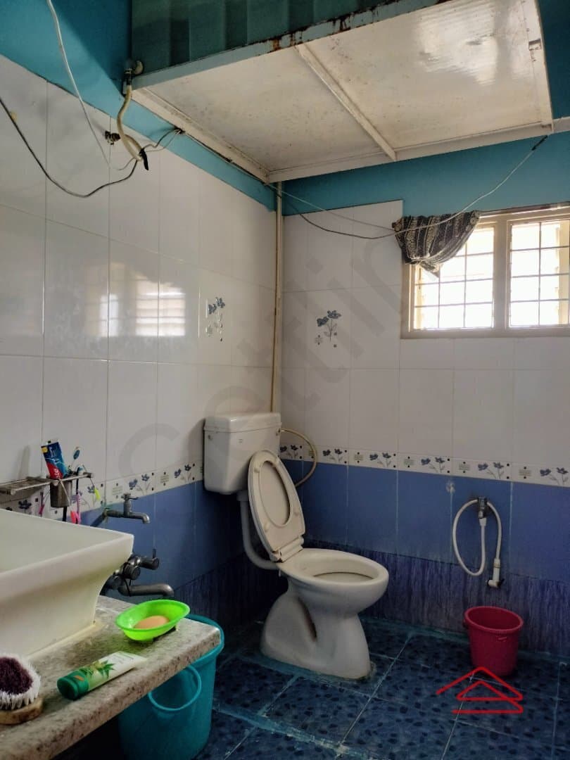 bathrooms-aqpC.jpg
