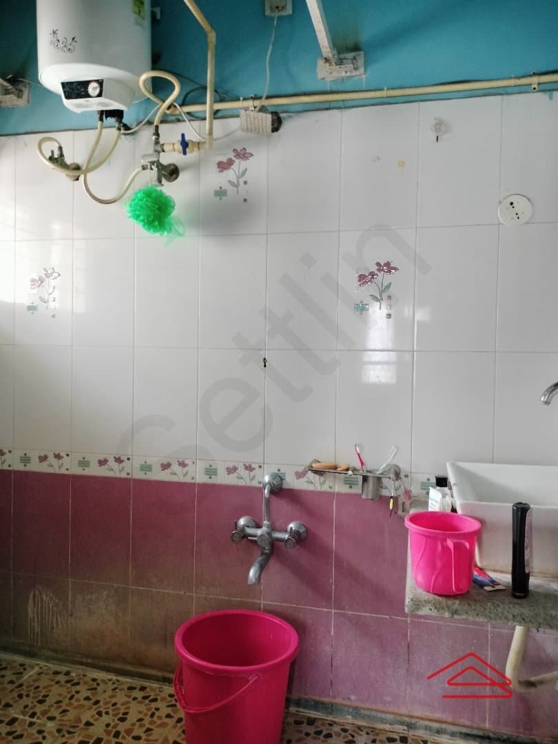 bathrooms-d9Ye.jpg