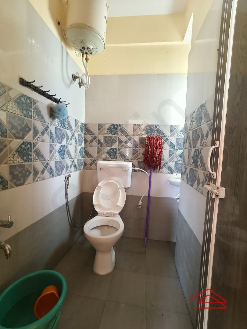bathrooms-rGRs.jpg