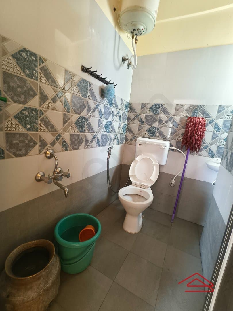 bathrooms-xxmr.jpg