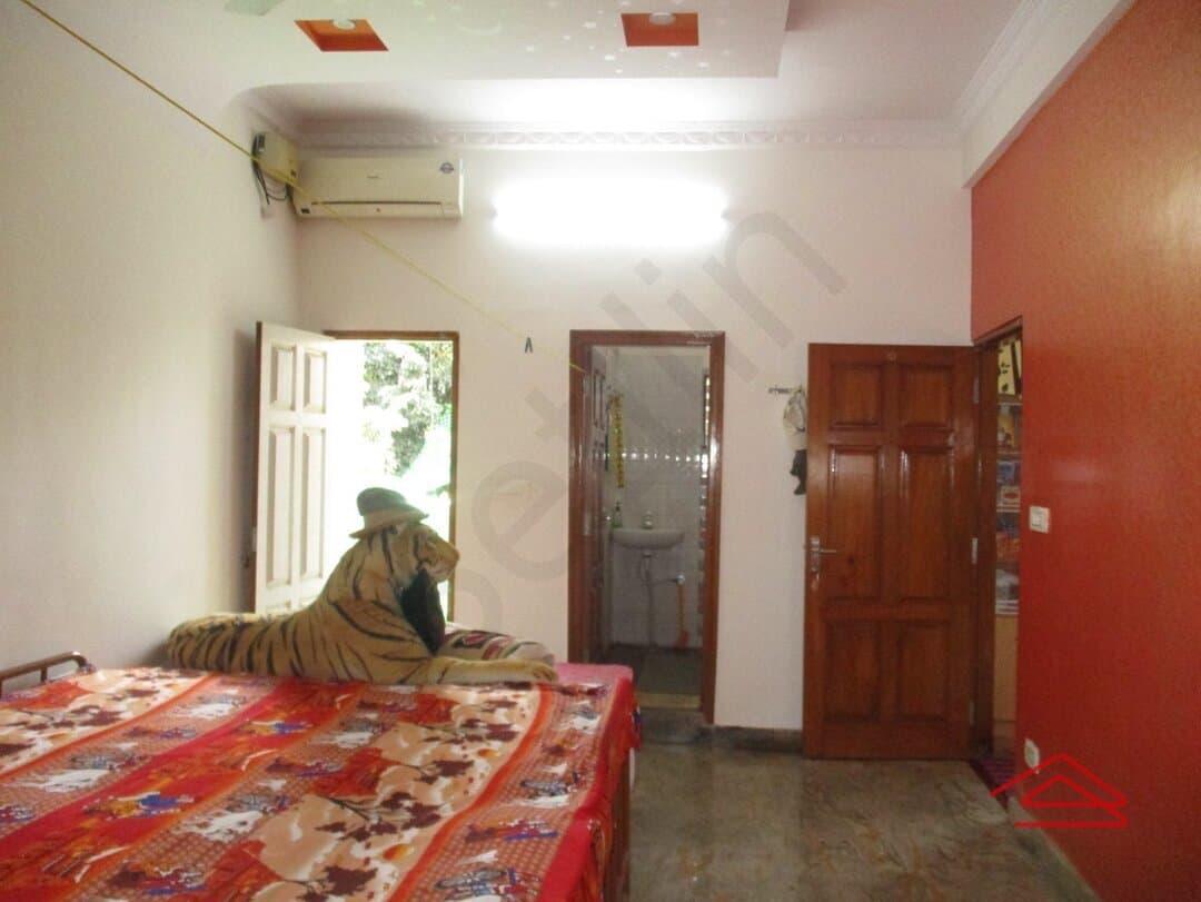 bedrooms-RdFj.jpg