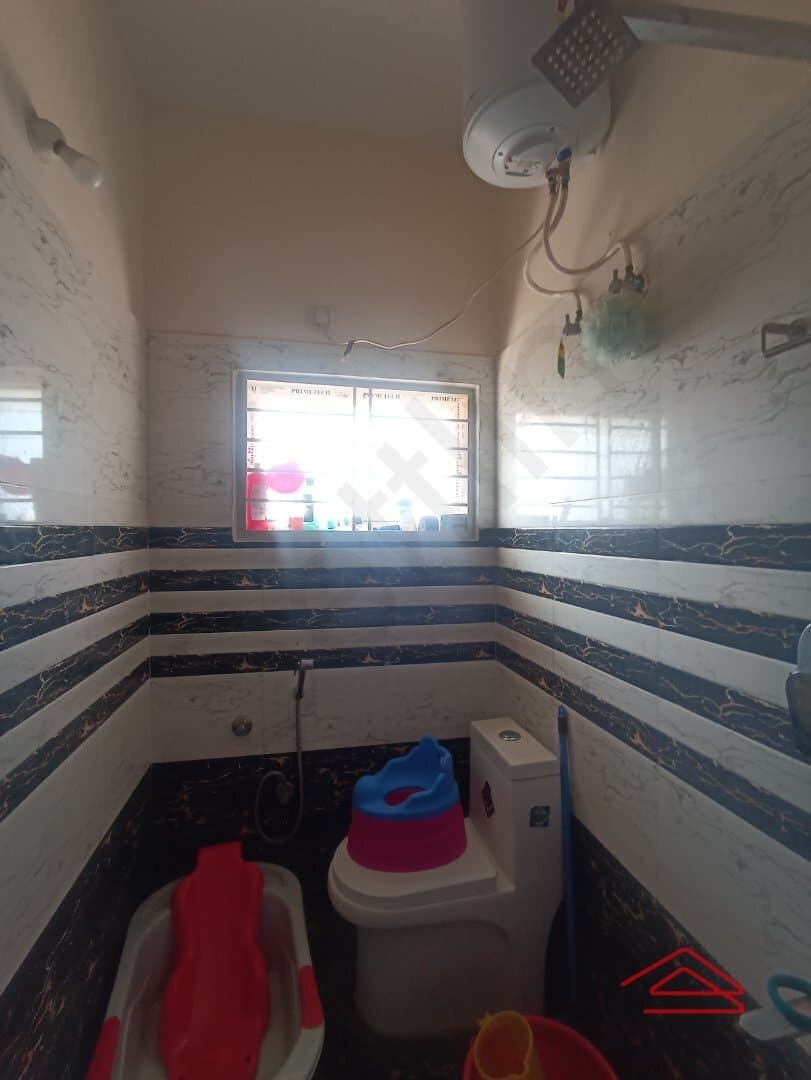 bathrooms-j73q.jpg