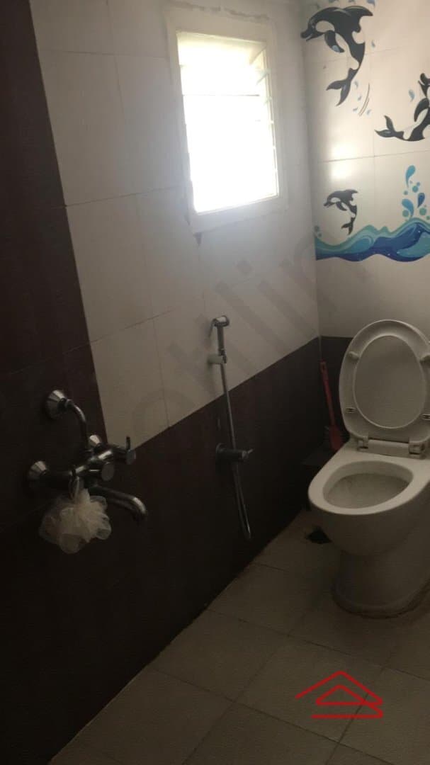 bathrooms-FwyD.jpg