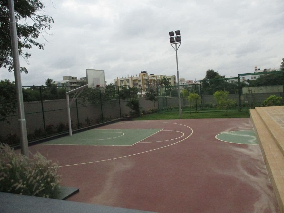 Project: Basketballcourt