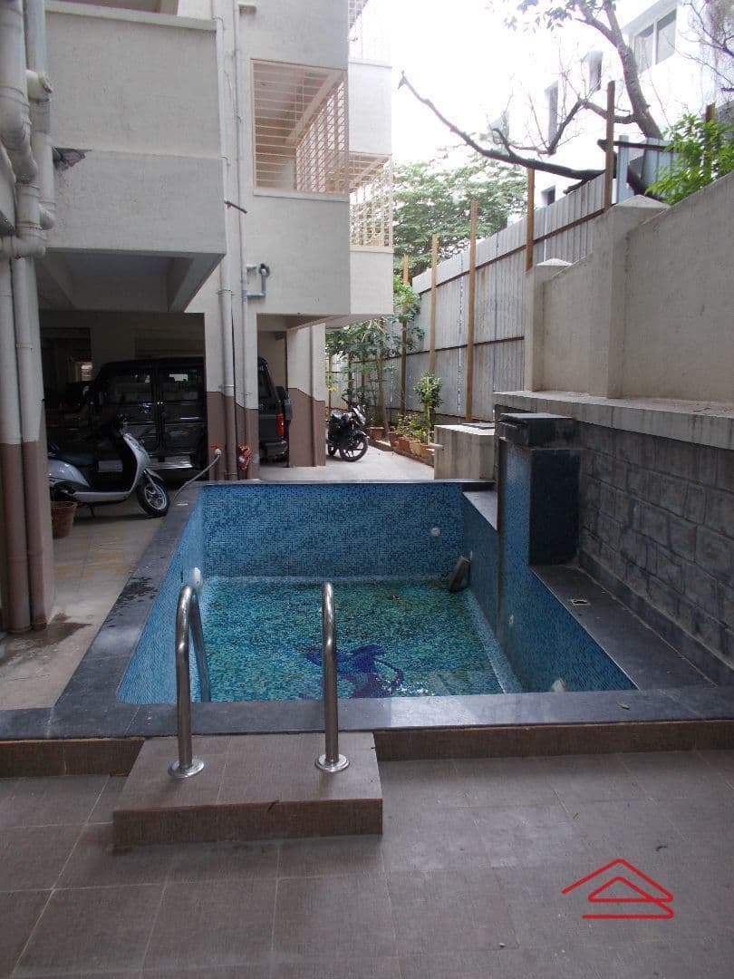 Project: SwimmingPool