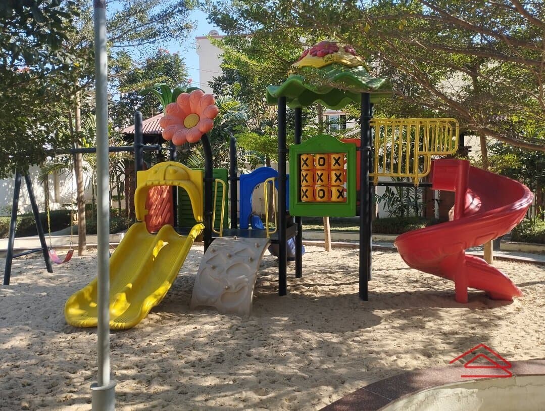 Project: KidsPlayArea