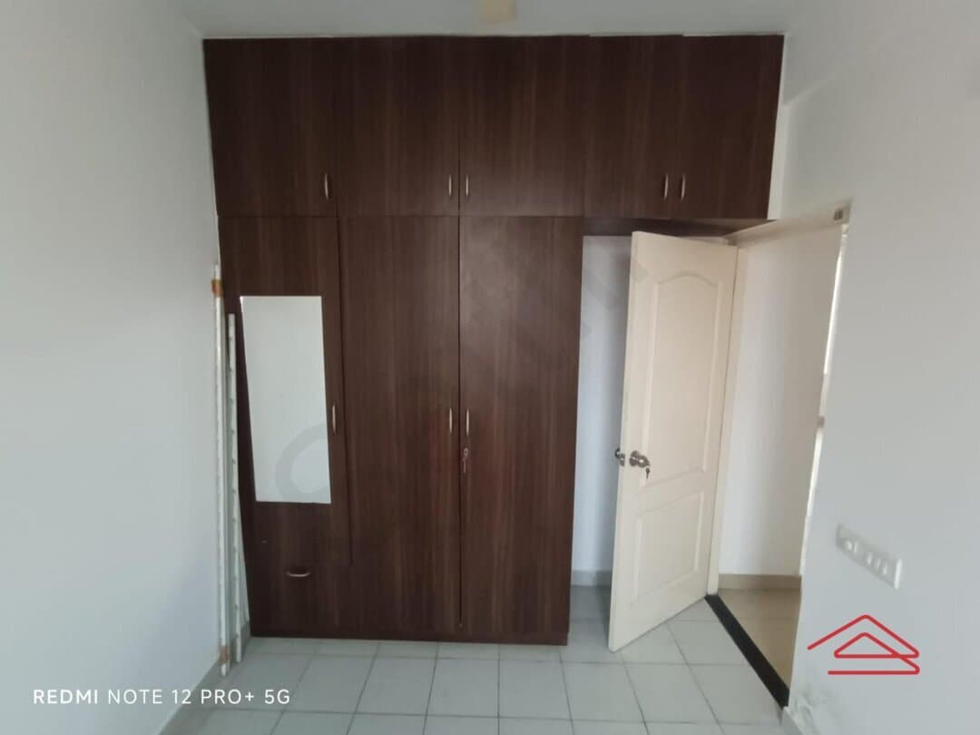 Model Flat