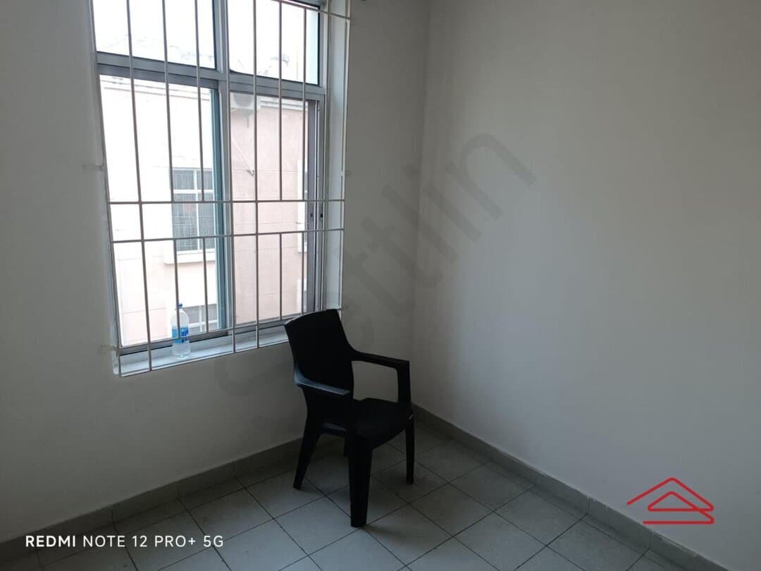Model Flat