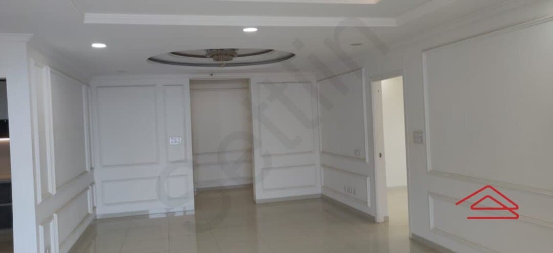 Project: Model Flat