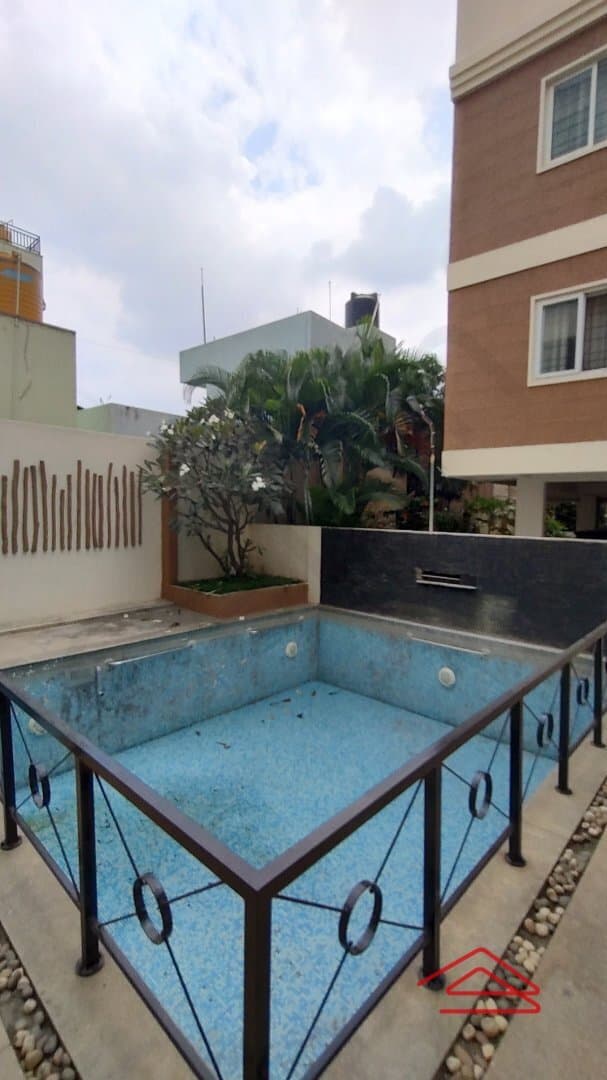 Project: SwimmingPool